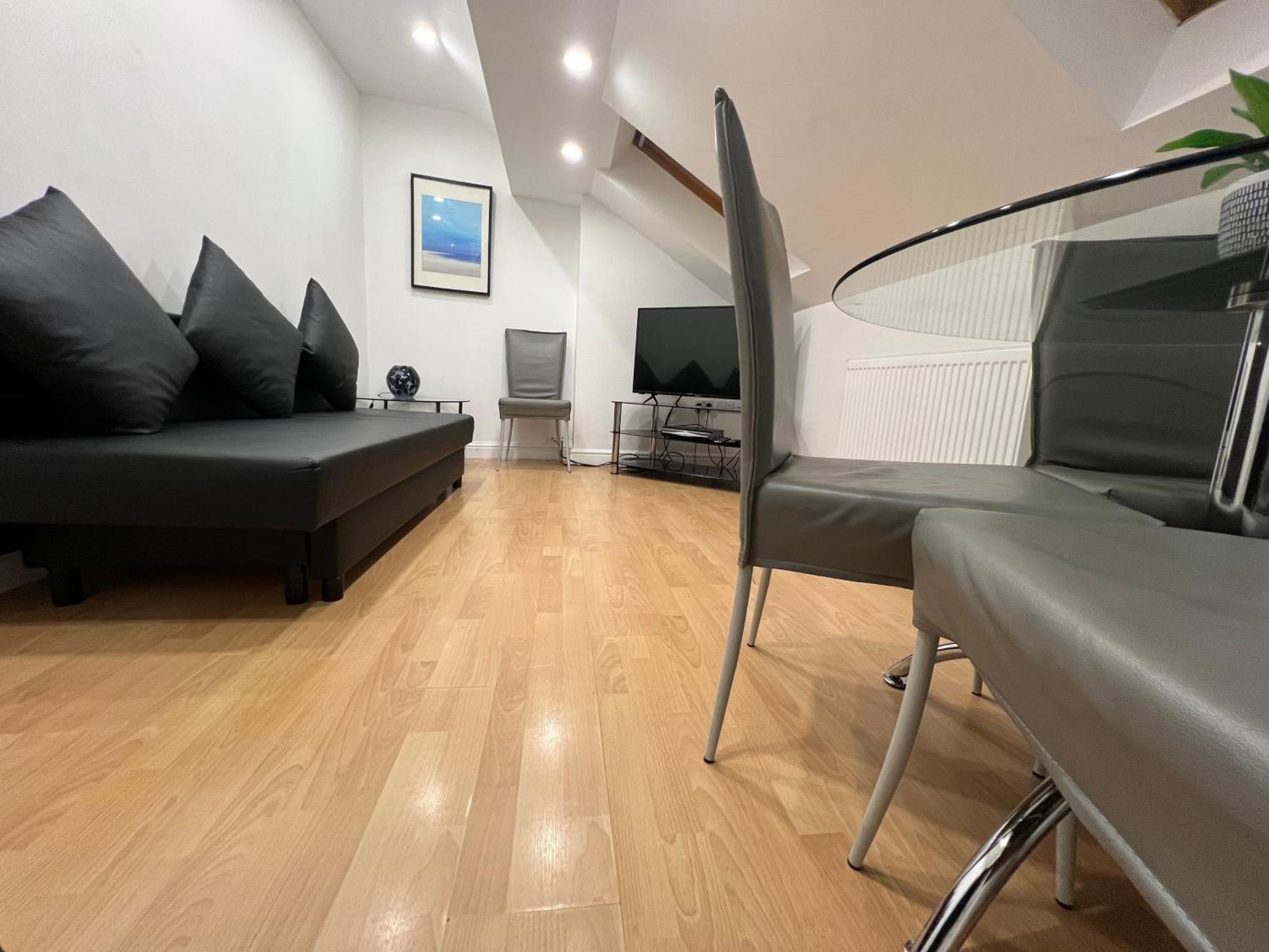 Cosy Penthouse Suite Happily Sleeps Up To Five Halifax Esterno foto